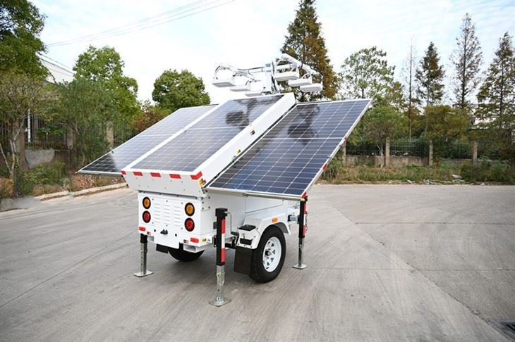 Mobile Solar Light Tower