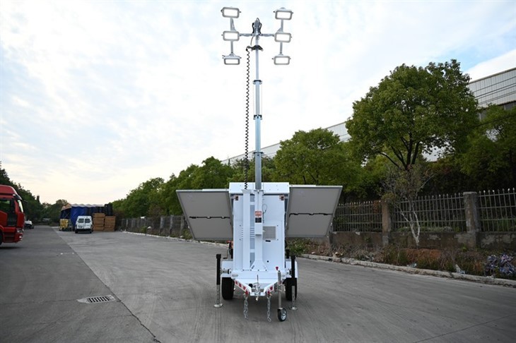 Mobile Solar Light Tower