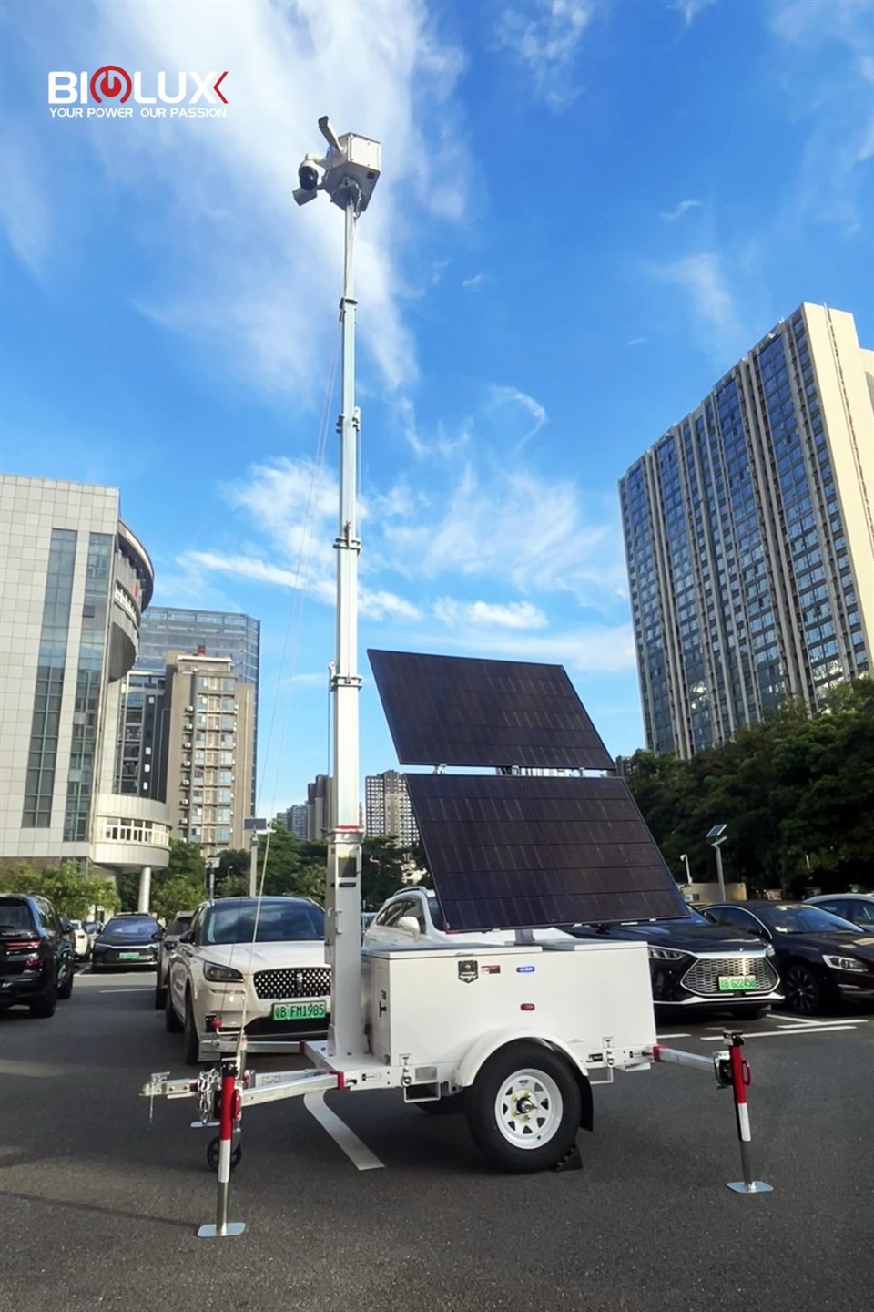 Off-Grid Solar Surveillance Security Trailer For Remote Areas factory